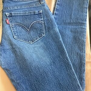 Levi's 524 Too Superlow Skinny Jeans